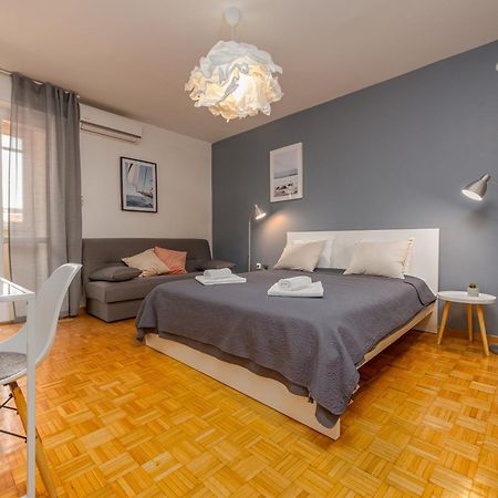 Apartment Angelina Free Public Parking Zadar Exterior photo
